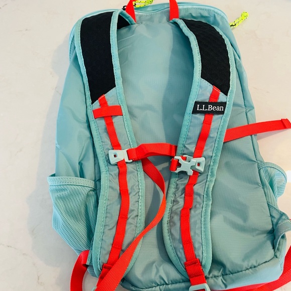 L.L.Bean Hiking Backpack - Picture 2 of 4